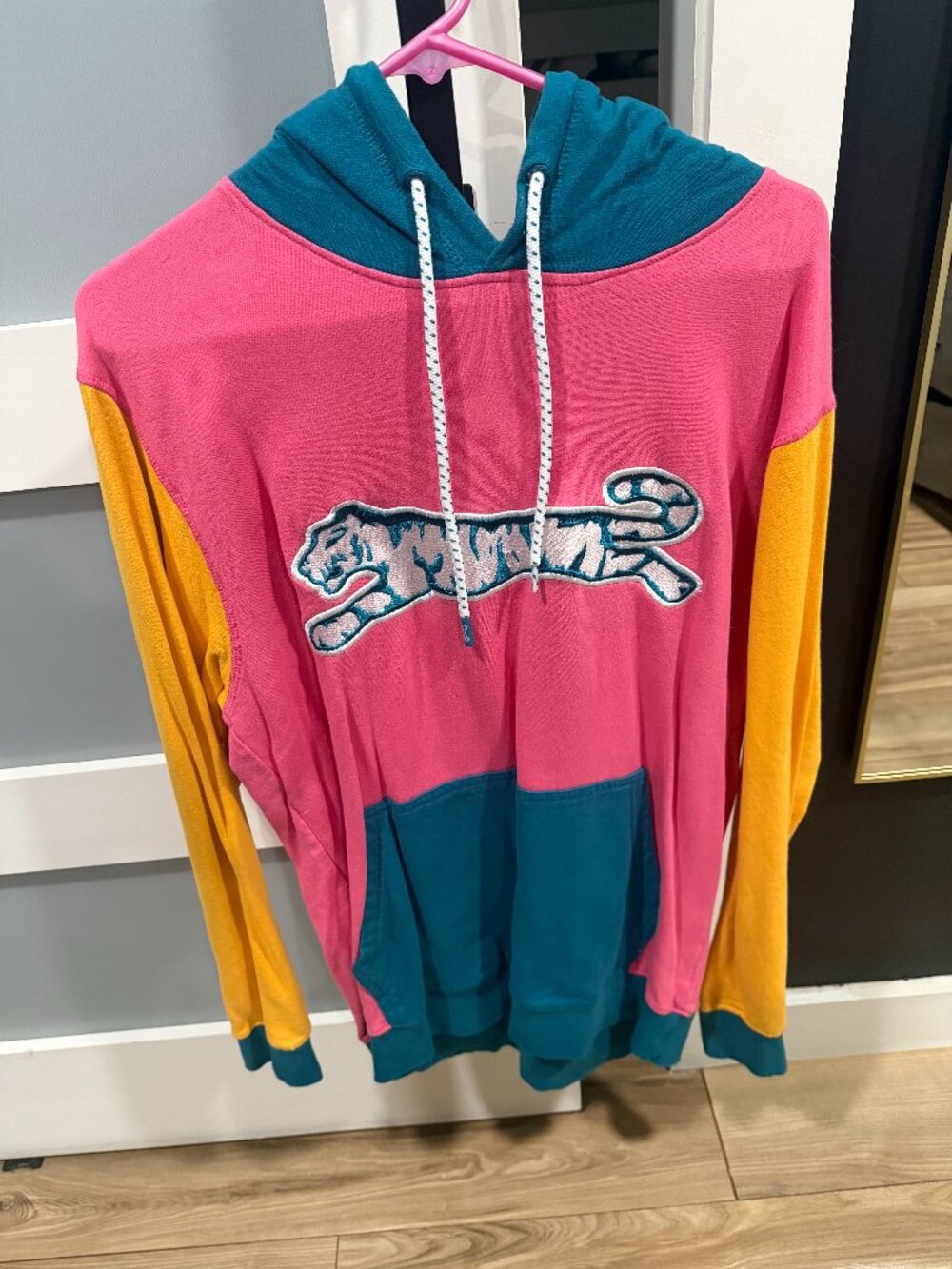 Le Tigre Hoodie sz M